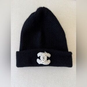 CHANEL Black Cashmere Knit Hat